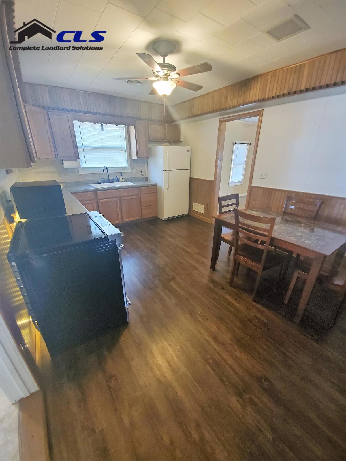 824 East Harris Street - 1 property image