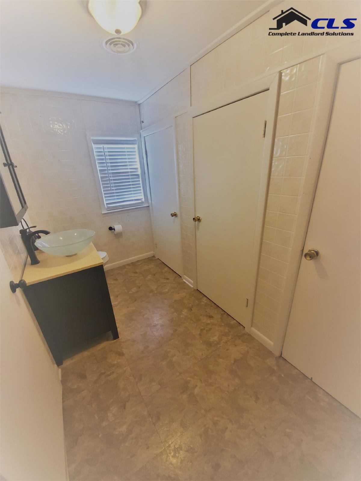 824 East Harris Street - 1 property image