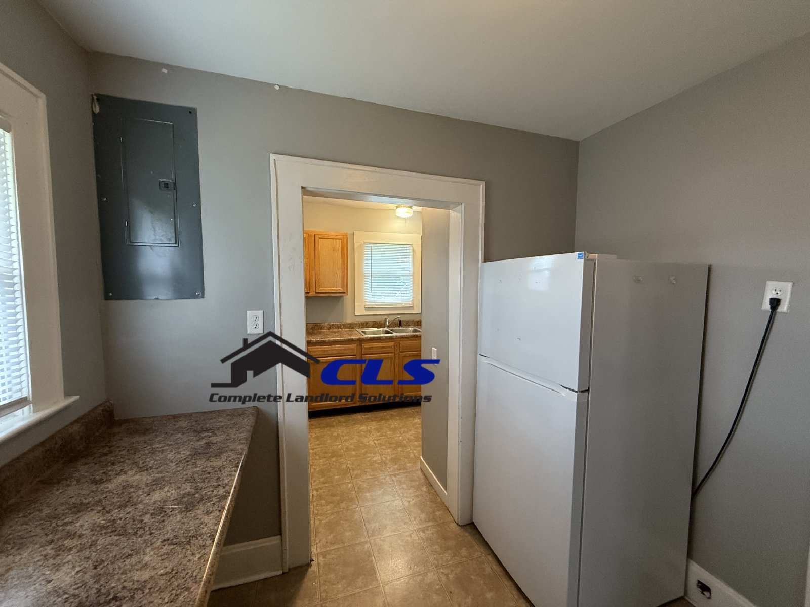 832 S 17th - 1 property image