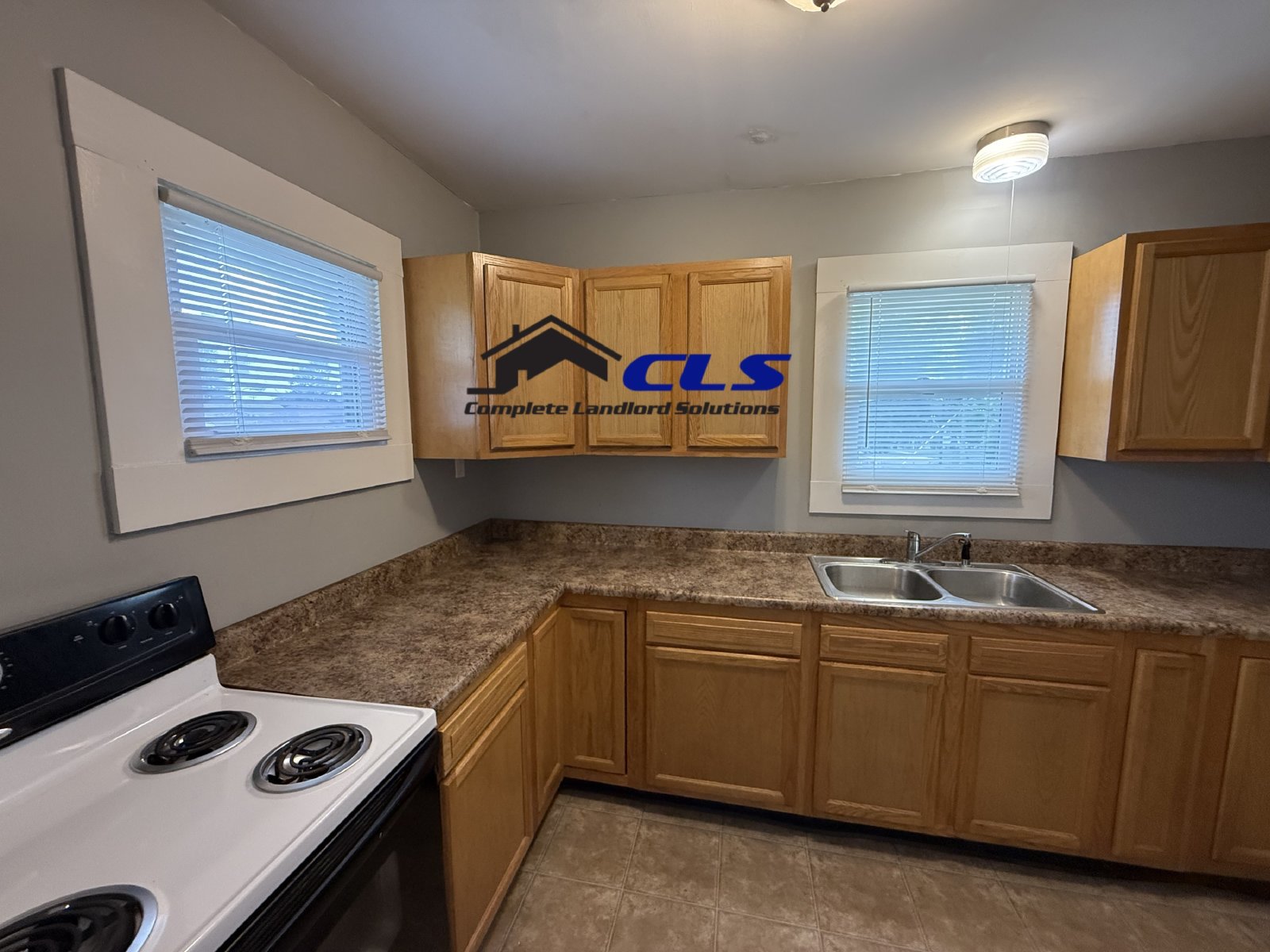 832 S 17th - 1 property image