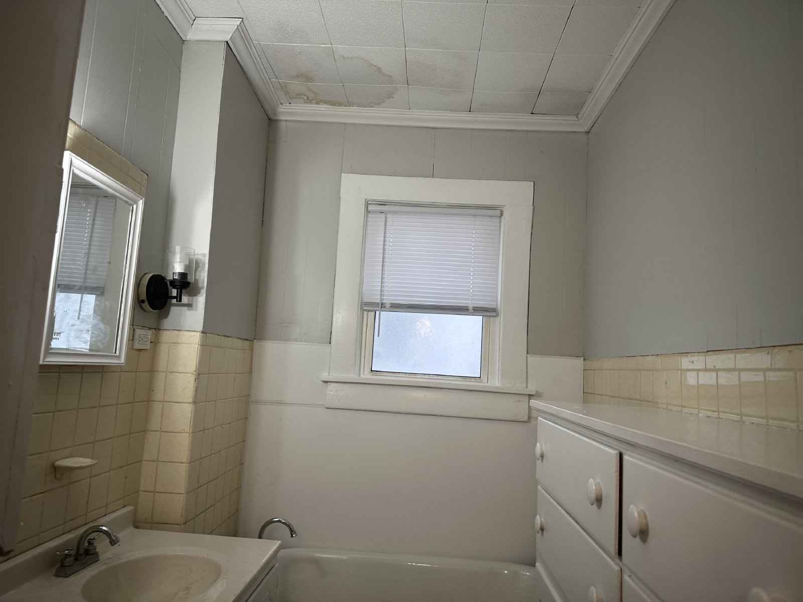 2206 N 11th - 1 property image