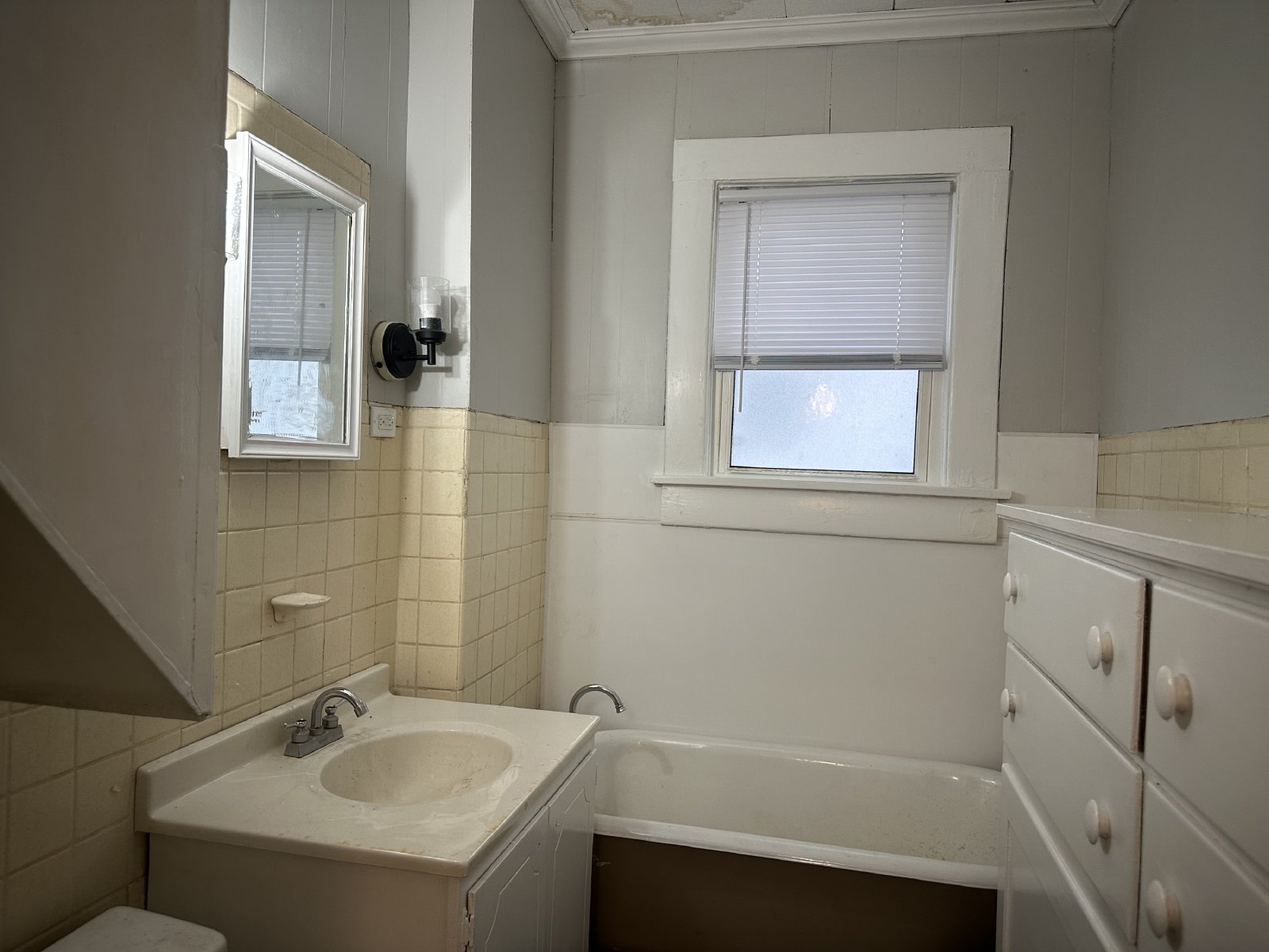 2206 N 11th - 1 property image