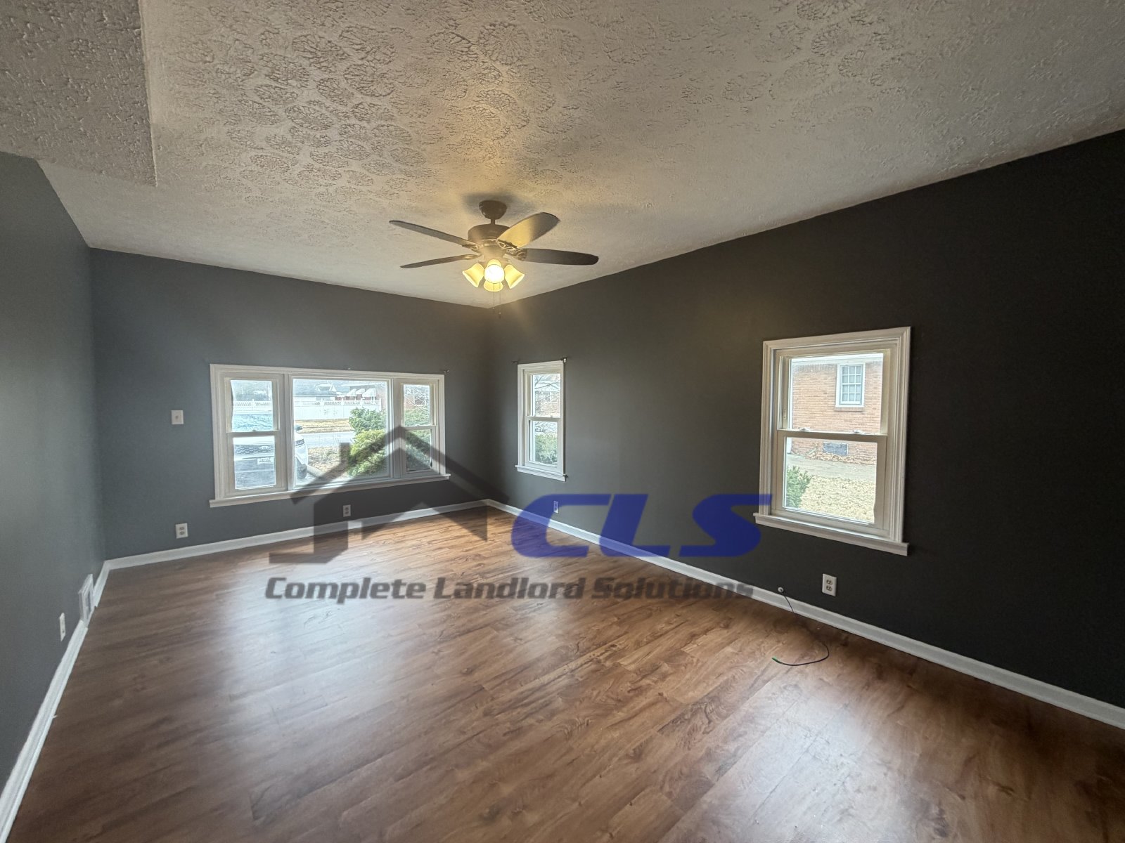 2116 Poplar Street - 1 property image