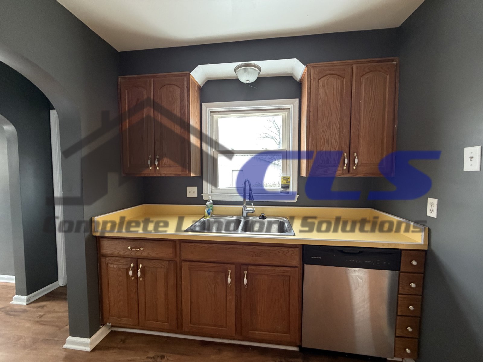 2116 Poplar Street - 1 property image