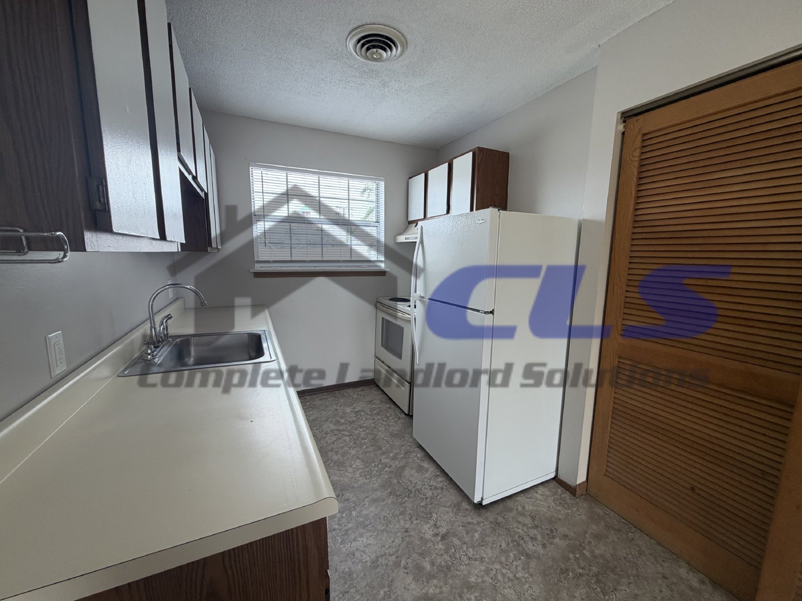 820 Poplar Street - 2 property image