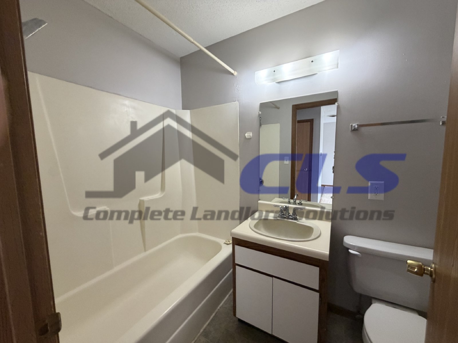 820 Poplar Street - 2 property image