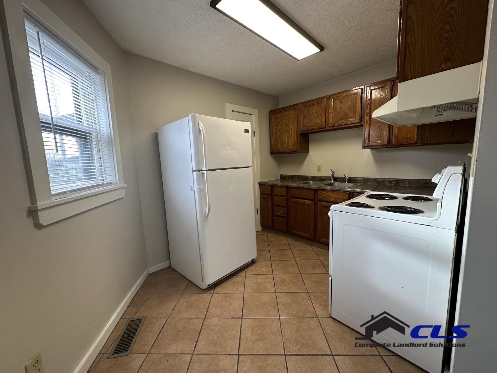 1362 Chestnut Street - 2 property image